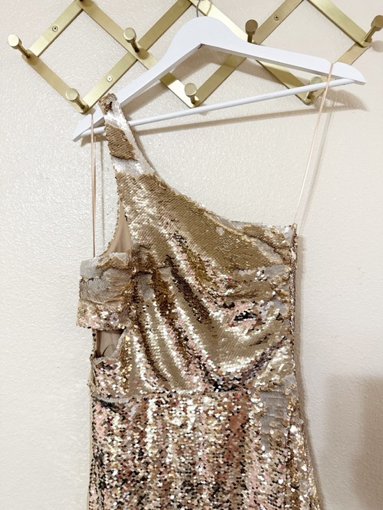 Amanda Uprichard × REVOLVE Mckay Cutout One Shoulder Gown in Gold Sequin NEW - Picture 9 of 9